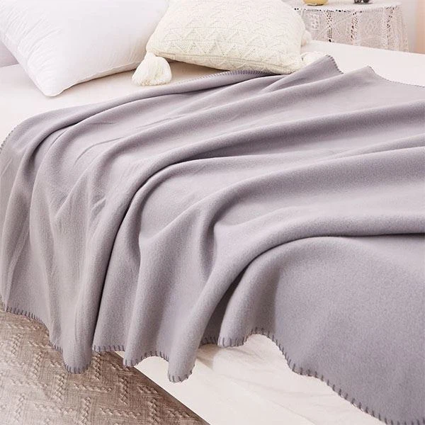 Ultraleichte solide Polarfleece-Decke